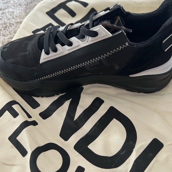 Fendi Sneakers - Picture 5 of 6